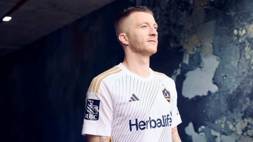 013125_LA_Galaxy_JR_427